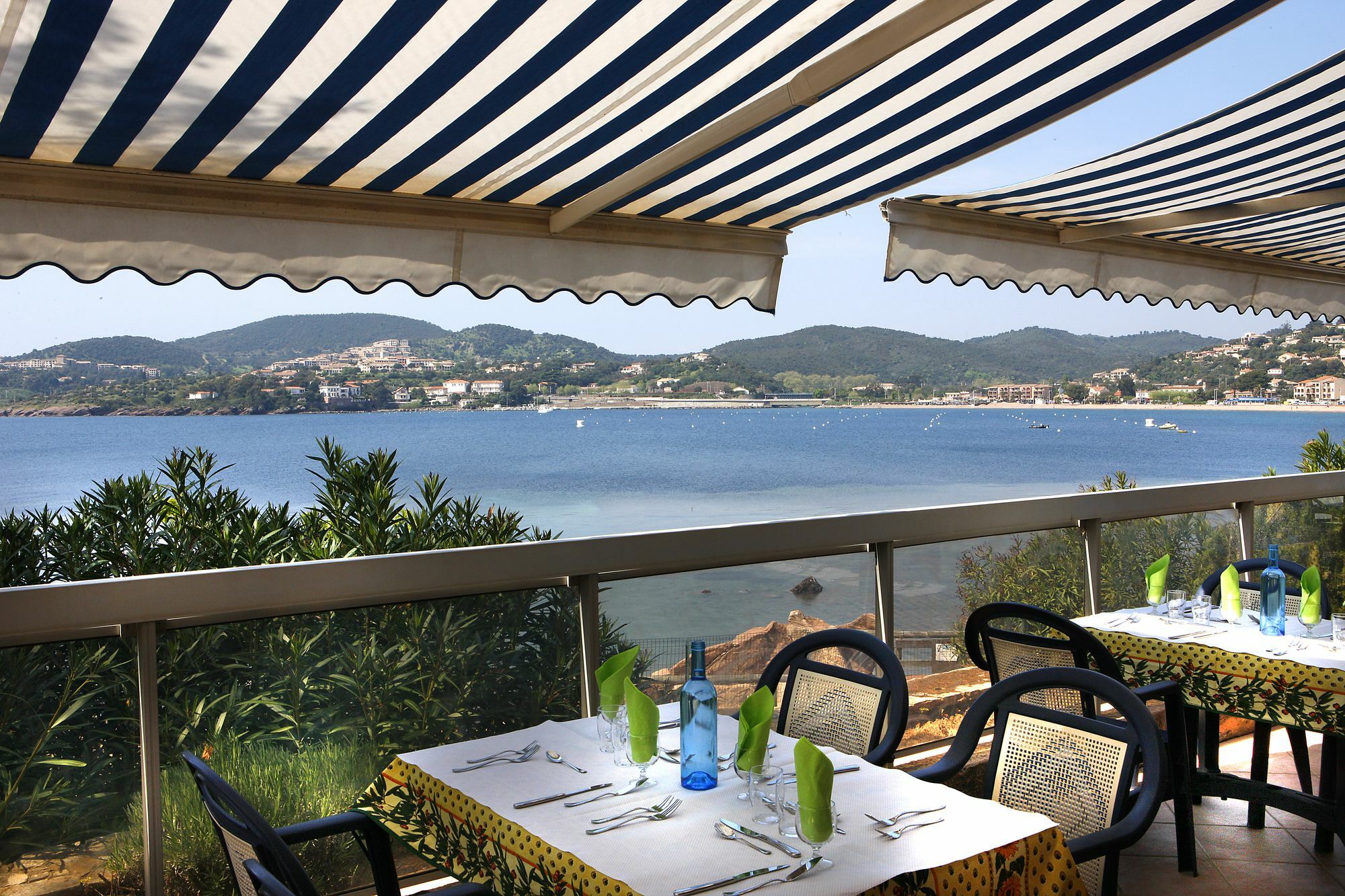 Village Club Les Mas De L'Esterel Saint-Raphaël Buitenkant foto