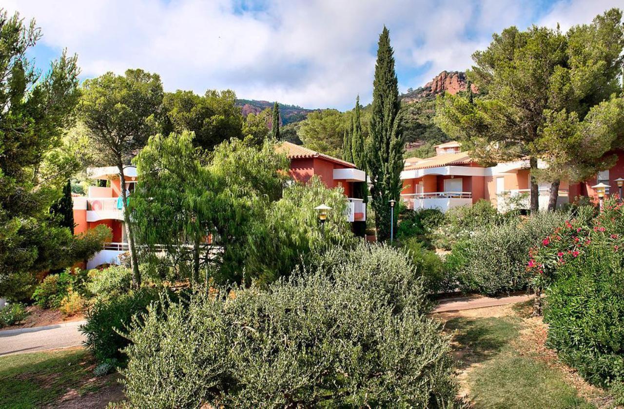 Village Club Les Mas De L'Esterel Saint-Raphaël Buitenkant foto